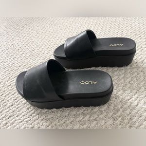 ALDO platform mules slides - size 5
